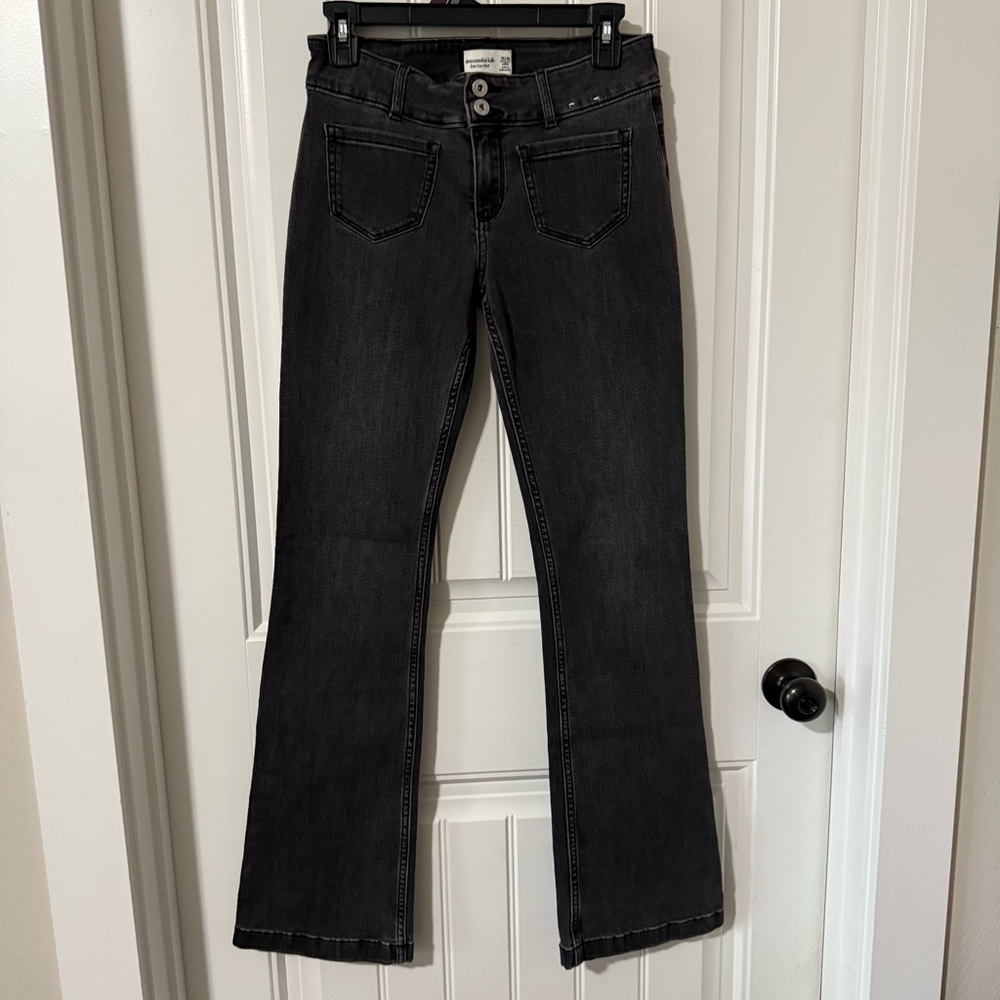 Abercrombie & Fitch Low Rise Boot - Picture 1 of 6